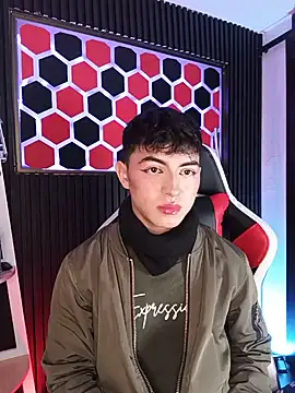 Snapshot of Cristopher_Wild chatting on May 2026 08:14:01 PM Cristopher Wild online show from May 2026 08:14:01 PM