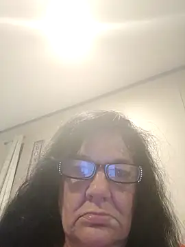 DearestOregano9999 online show from April 2026 07:42:02 AM