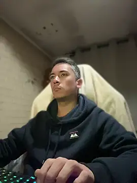 Cr1sXPorn online show from April 2026 12:57:01 AM