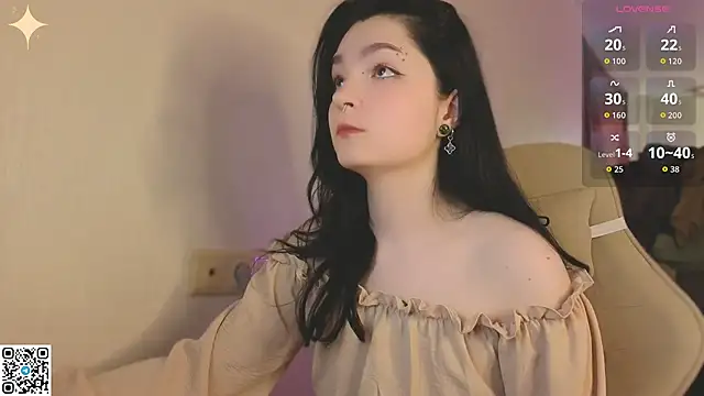 Snapshot of Luna_Moon13 chatting on May 2026 03:13:01 AM Luna Moon13 online show from May 2026 03:13:01 AM