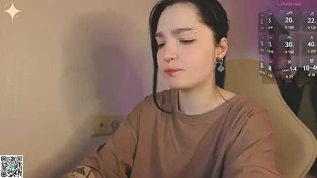 Snapshot of Luna_Moon13 chatting on May 2026 01:01:02 AM Luna Moon13 online show from May 2026 01:01:02 AM