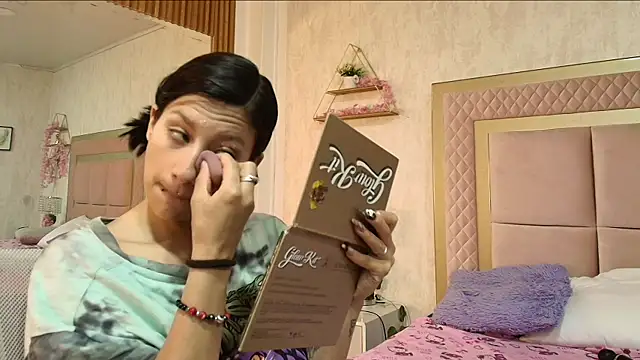 Madii  online show from April 2026 12:21:01 PM