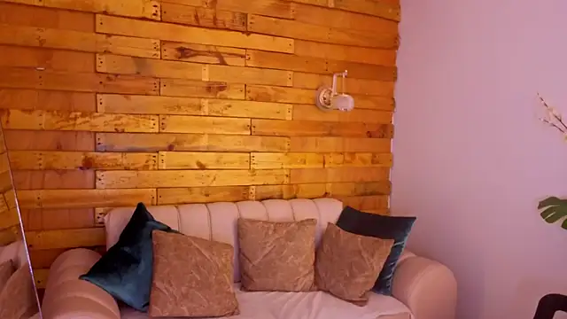 davis saint online show from April 2026 11:27:02 AM