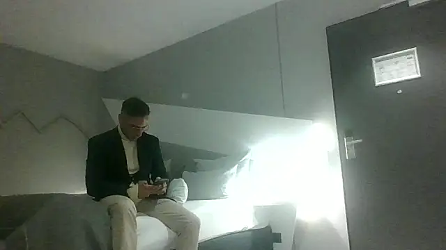 Snapshot of padrino0o0 chatting on April 2026 08:25:02 PM padrino0o0 online show from April 2026 08:25:02 PM