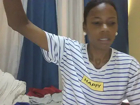 Snapshot of niki301 chatting on April 2026 04:07:01 PM niki301 online show from April 2026 04:07:01 PM