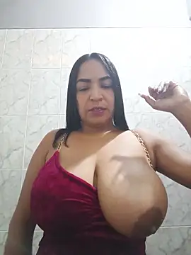 Snapshot of Carolinna chatting on May 2026 02:24:02 PM Carolinna online show from May 2026 02:24:02 PM