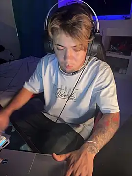 AngelLatinBoy online show from March 2026 10:03:01 PM