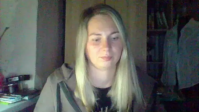 Mollie365 online show from April 2026 06:46:01 PM