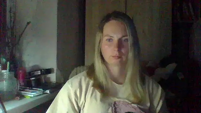 Mollie365 online show from April 2026 06:41:01 PM