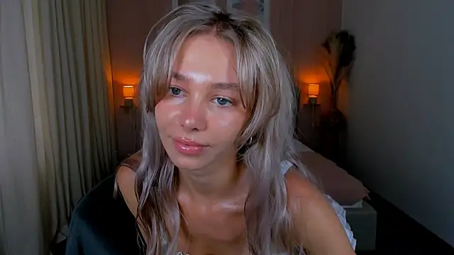 LuluAlis online show from May 2026 01:28:02 PM