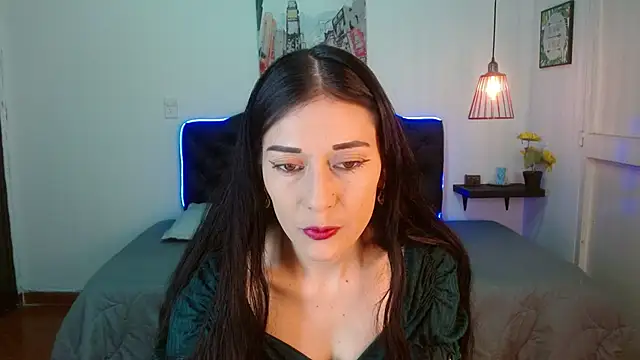 Snapshot of Mylu_xx chatting on May 2026 01:37:01 PM Mylu xx online show from May 2026 01:37:01 PM