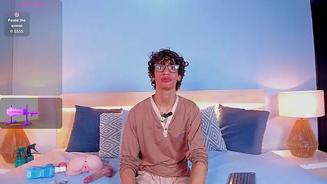 willturneer online show from March 2026 06:19:02 AM