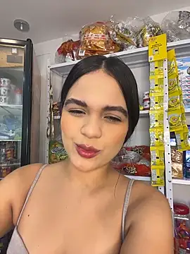 Snapshot of Bella-Ferrer chatting on May 2026 07:11:01 PM Bella-Ferrer online show from May 2026 07:11:01 PM