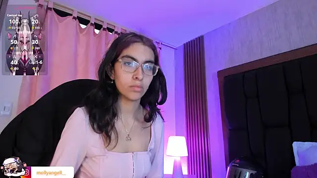 Molly A online show from June 2026 02:40:02 PM