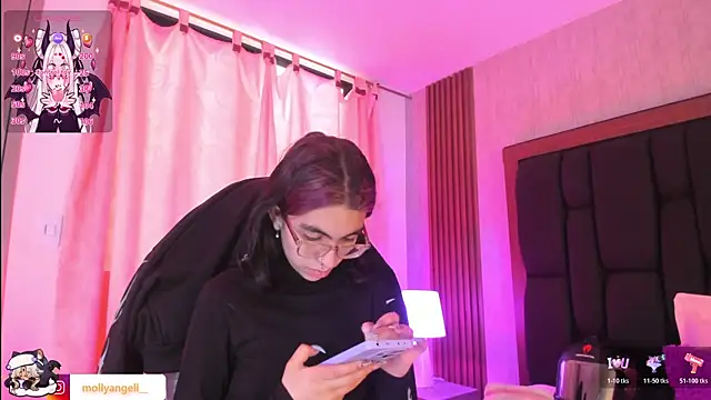 Molly A online show from July 2026 03:27:02 PM