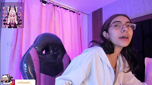Molly A online show from July 2026 04:06:01 PM
