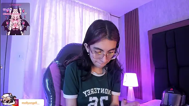 Molly A online show from August 2026 03:14:02 PM