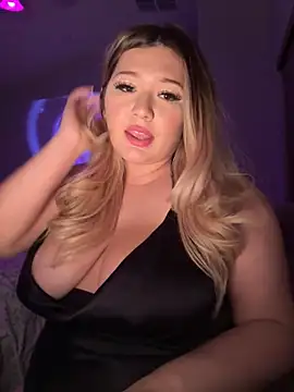 Snapshot of urbaddbunny chatting on May 2026 05:03:02 AM urbaddbunny online show from May 2026 05:03:02 AM