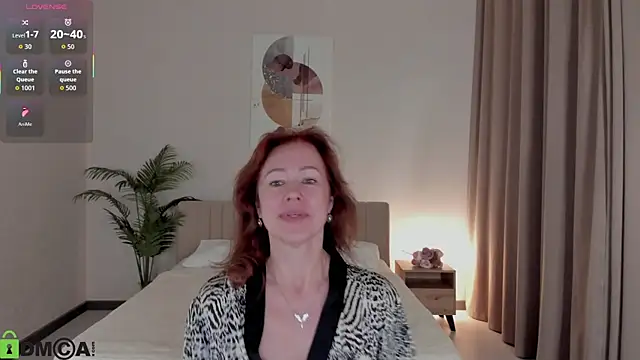 Snapshot of LeticiaRomano chatting on May 2026 04:07:01 AM LeticiaRomano online show from May 2026 04:07:01 AM