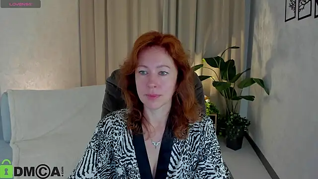 Snapshot of LeticiaRomano chatting on May 2026 03:59:02 AM LeticiaRomano online show from May 2026 03:59:02 AM