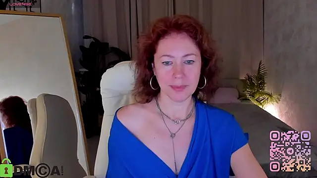 Snapshot of LeticiaRomano chatting on June 2026 04:04:01 AM LeticiaRomano online show from June 2026 04:04:01 AM