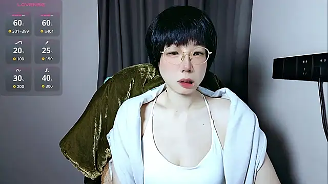 Snapshot of lin_lin_520_520 chatting on May 2026 04:01:01 PM lin lin 520 520 online show from May 2026 04:01:01 PM