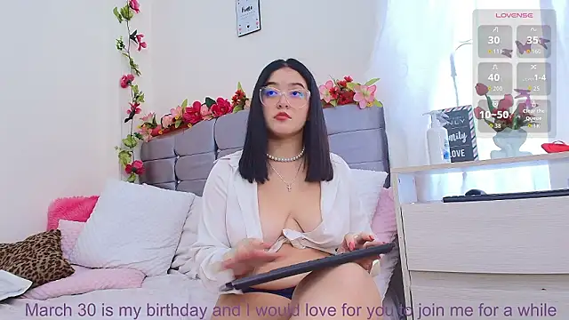 Isabella Roses  online show from March 2026 09:40:02 PM
