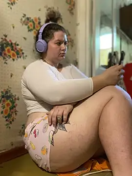 Nenssy555 online show from July 2026 12:22:02 PM