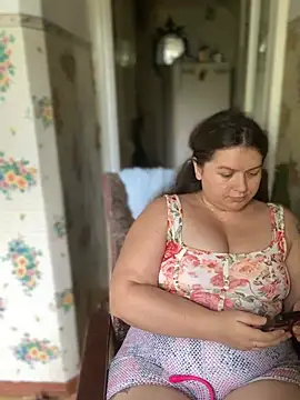 Nenssy555 online show from July 2026 02:25:02 PM