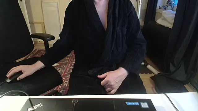 Snapshot of Buggemann chatting on April 2026 03:21:02 AM Buggemann online show from April 2026 03:21:02 AM