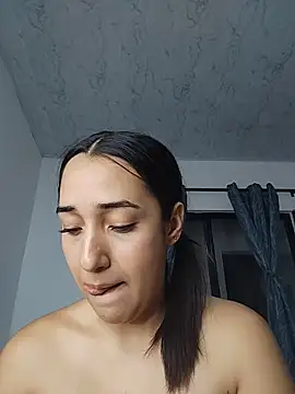 Snapshot of isabellaHill2 chatting on May 2026 05:03:02 AM isabellaHill2 online show from May 2026 05:03:02 AM