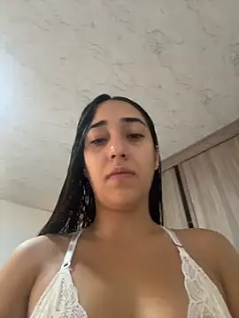 Snapshot of isabellaHill2 chatting on June 2026 04:56:02 PM isabellaHill2 online show from June 2026 04:56:02 PM