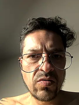 erick242130 online show from March 2026 09:54:01 PM