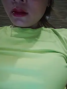 Snapshot of candy_flo chatting on May 2026 08:19:02 AM candy flo online show from May 2026 08:19:02 AM
