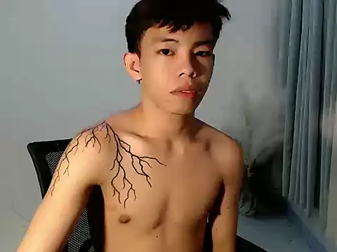 hottasianboy online show from May 2026 09:33:01 PM