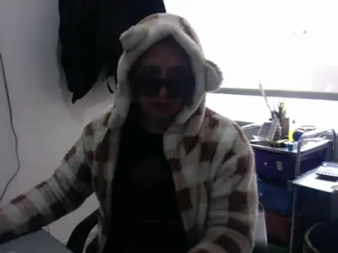 Snapshot of dayanadavid chatting on April 2026 02:32:01 PM dayanadavid online show from April 2026 02:32:01 PM