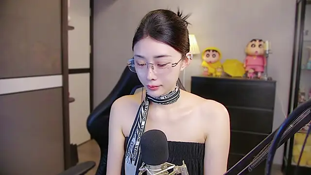 XiaoYuBao- online show from July 2026 06:15:02 PM