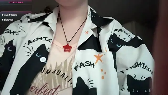 Miacommando online show from March 2026 03:27:01 PM