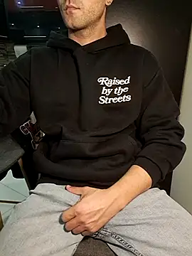 Snapshot of lucasardyn chatting on March 2026 05:41:01 PM lucasardyn online show from March 2026 05:41:01 PM