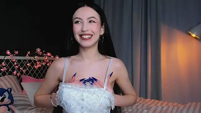 Snapshot of lizaa_breeze chatting on May 2026 06:13:01 PM lizaa breeze online show from May 2026 06:13:01 PM