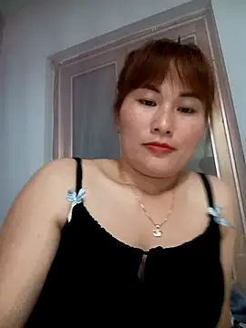 Snapshot of Lucxy-ki6 chatting on May 2026 01:05:02 PM Lucxy-ki6 online show from May 2026 01:05:02 PM