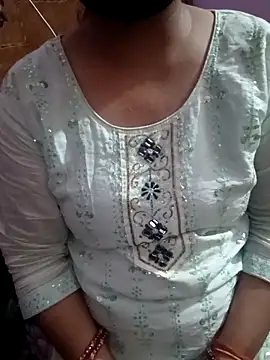 Snapshot of Gujju_bhabhi69 chatting on May 2026 12:18:01 AM Gujju bhabhi69 online show from May 2026 12:18:01 AM