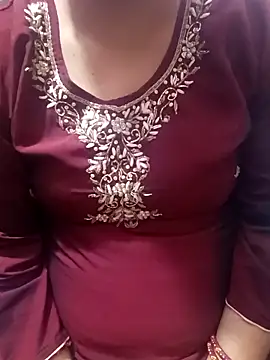 Snapshot of Gujju_bhabhi69 chatting on May 2026 01:49:01 PM Gujju bhabhi69 online show from May 2026 01:49:01 PM