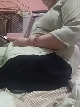 Snapshot of Gujju_bhabhi69 chatting on May 2026 05:53:01 PM Gujju bhabhi69 online show from May 2026 05:53:01 PM