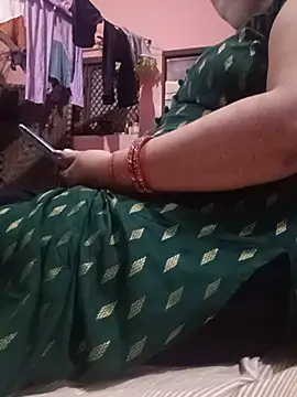 Snapshot of Gujju_bhabhi69 chatting on June 2026 05:18:01 PM Gujju bhabhi69 online show from June 2026 05:18:01 PM