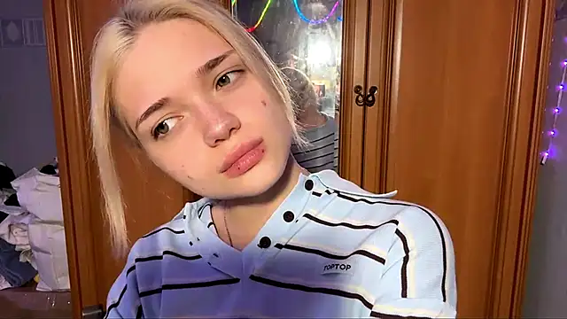 StacyChocopay online show from June 2026 10:37:01 PM