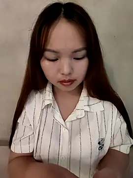 Snapshot of Mina_xYx chatting on May 2026 03:16:02 PM Mina xYx online show from May 2026 03:16:02 PM