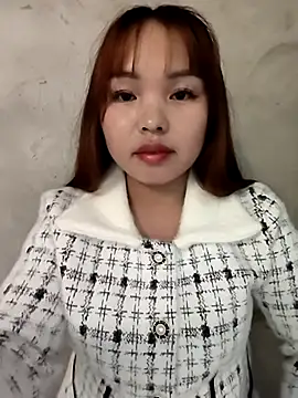 Snapshot of Mina_xYx chatting on May 2026 03:22:01 AM Mina xYx online show from May 2026 03:22:01 AM