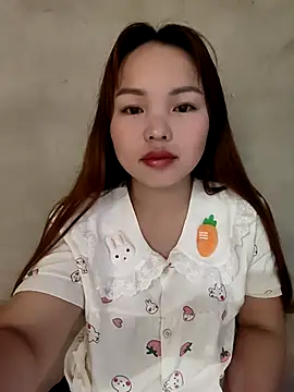 Snapshot of Mina_xYx chatting on May 2026 04:09:02 AM Mina xYx online show from May 2026 04:09:02 AM