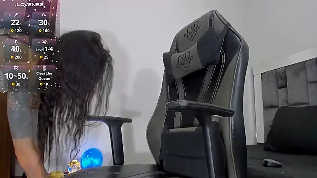 Snapshot of Thaliana_Jaramillo chatting on May 2026 08:10:02 PM Thaliana Jaramillo online show from May 2026 08:10:02 PM